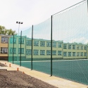 Piłkochwyt 4m - Siatkowy zestaw piłkochwytów, wysokość 4m, z słupami i siatką o oczkach 8x8cm oraz grubości 5mm Piłkochwyt 4m - Siatkowy zestaw piłkochwytów, wysokość 4m, z słupami i siatką o oczkach 8x8cm oraz grubości 5mm
