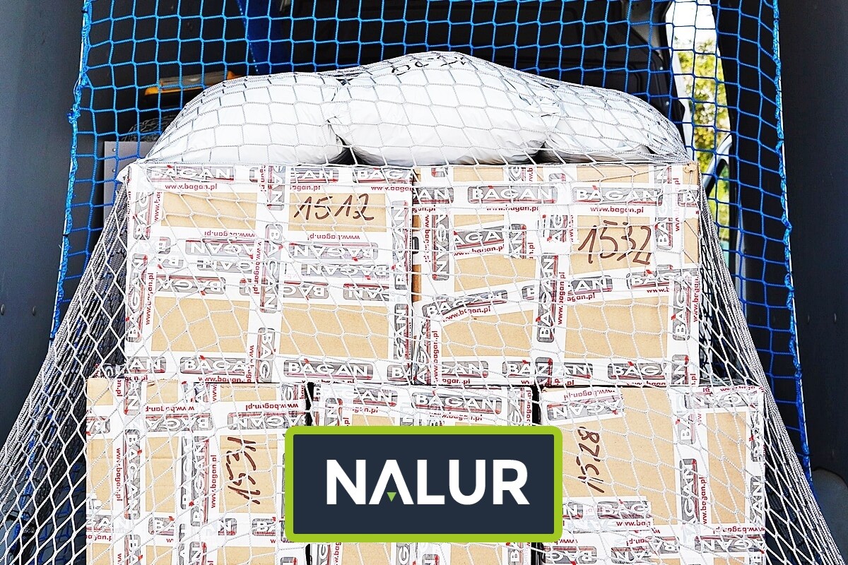 Siatka do zabezpieczenia regałów w busie Nalur - Siatka do zabezpieczenia regałów w busie