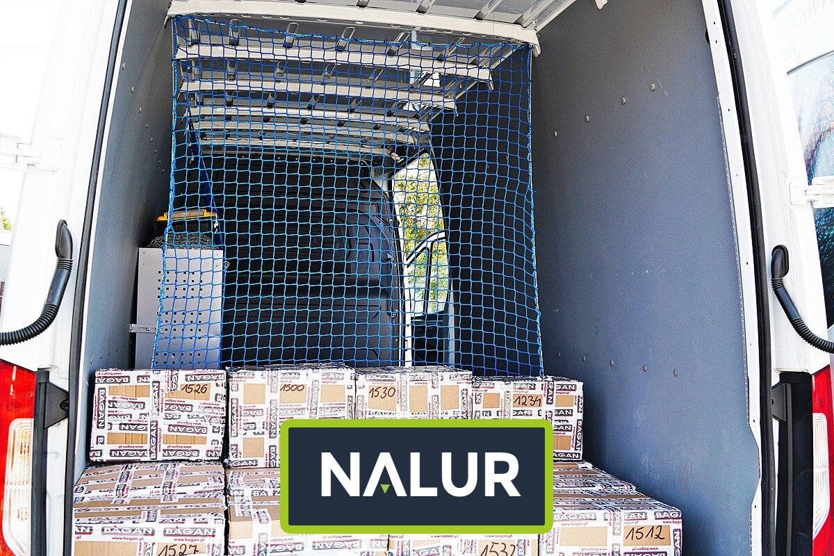   Nalur - Płki do busa z siatki   Zabezpieczenie półek w busie siarką 
