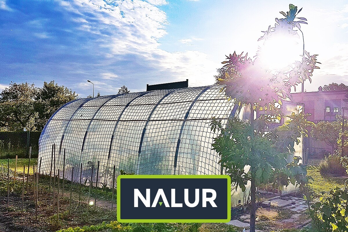   Nalur - Siatka wzmacniająca chroniąca tunel foliowy przed działaniem wiatru 