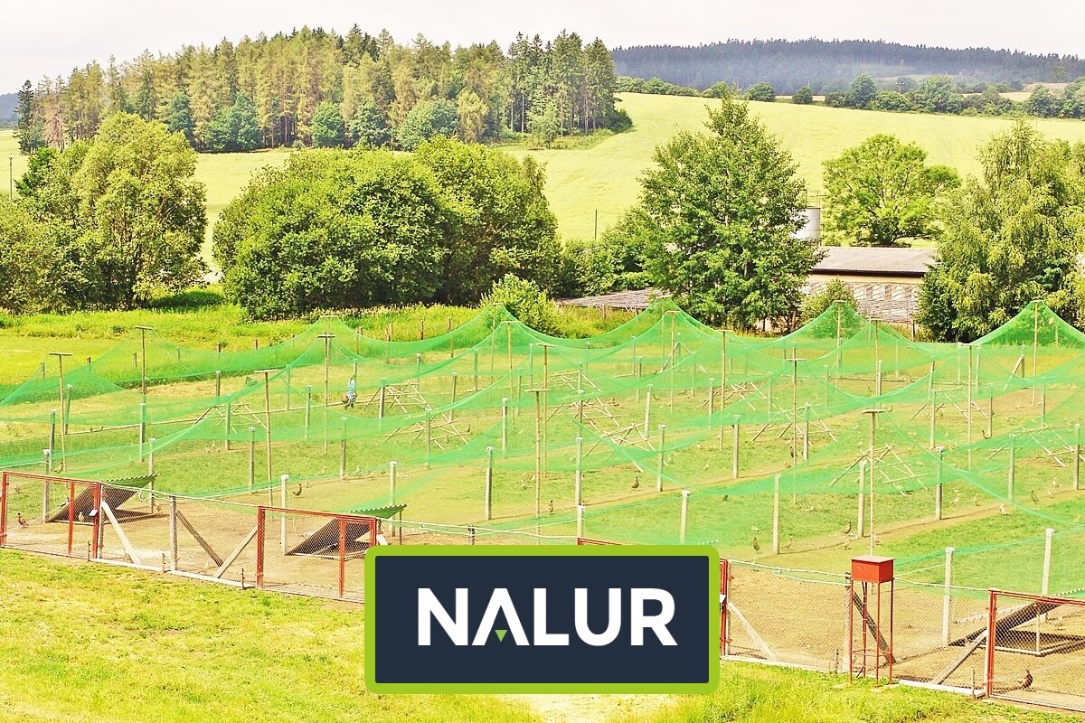   Nalur - Stały domek: Profesjonalny plastikowy płot do ochrony Twoich kóz 