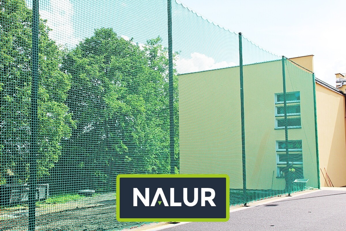   Nalur - Siatka zabezpieczająca dla boisk piłkarskich 
