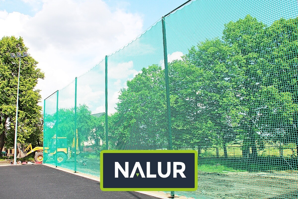   Nalur - Siatka z drobnym oczkiem — doskonała ochrona dla Twojego boiska 