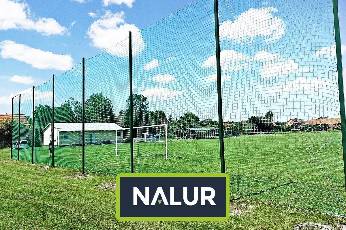   Nalur - Przeznaczone dla miłośników piłki nożnej — Siatkowe ogrodzenie boiskowe 