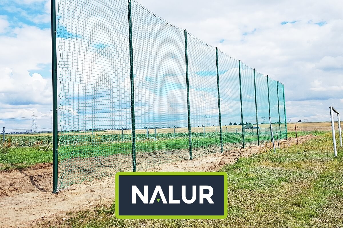   Nalur - Ekonomiczne ogrodzenie sportowe do boiska piłkarskiego 