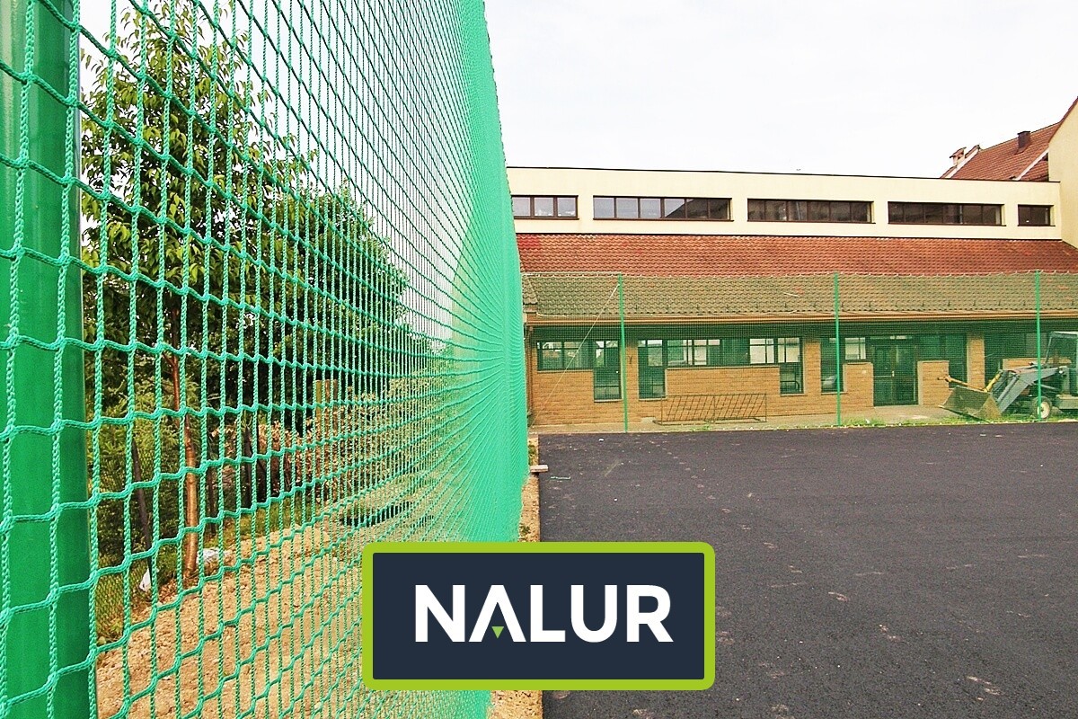   Nalur - Niezawodne siatki i zabezpieczenia piłkarskie dla placów szkolnych 