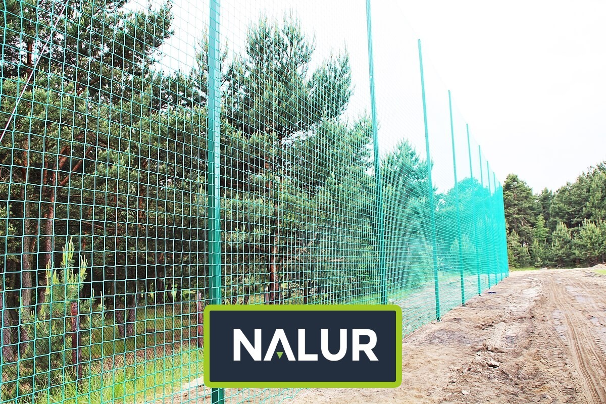   Nalur - Piłkochwyt 6m - Siatkowy piłkochwyt do piłki o wymiarach 6m z słupami, siatką 8x8cm i grubością 6mm 