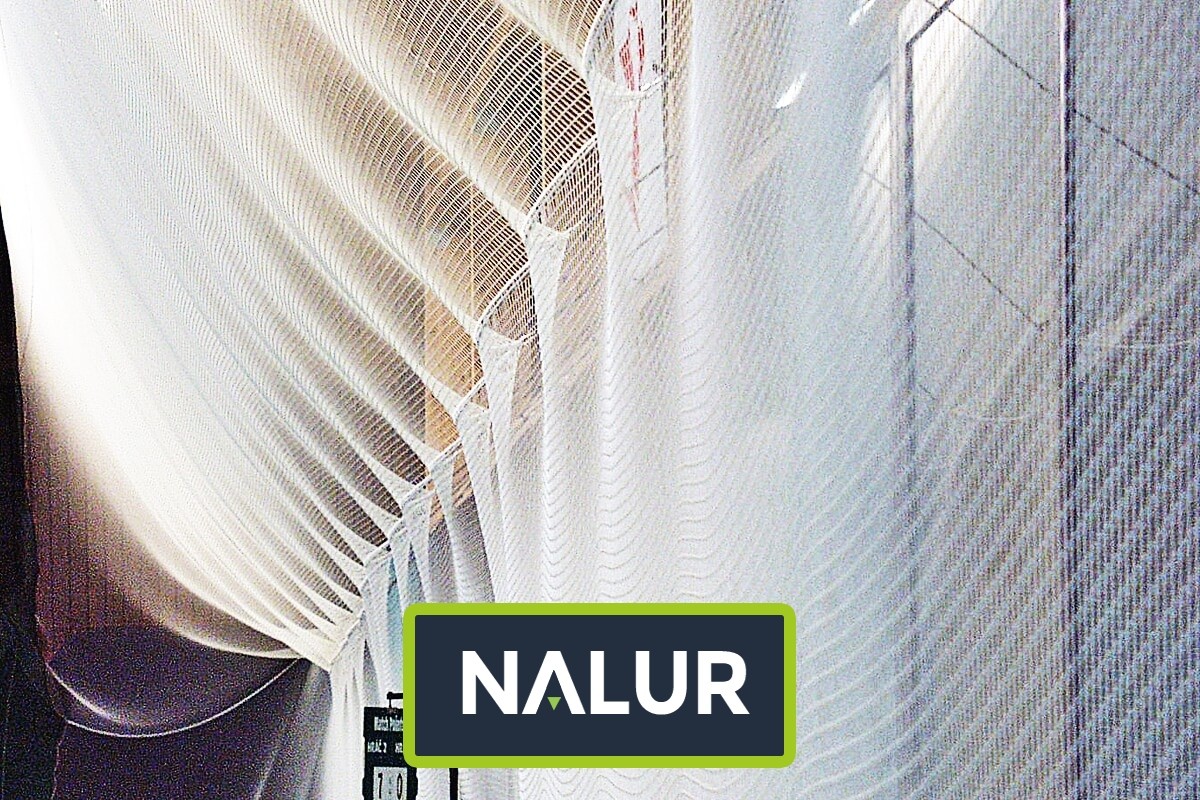   Nalur - Siatka na hale sportową   Zabezpieczenie siatką hali sportowej 