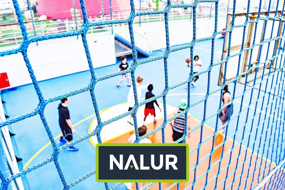   Nalur - Bezpieczna siatka sznurkowa jako osłona na obiekty sportowe 