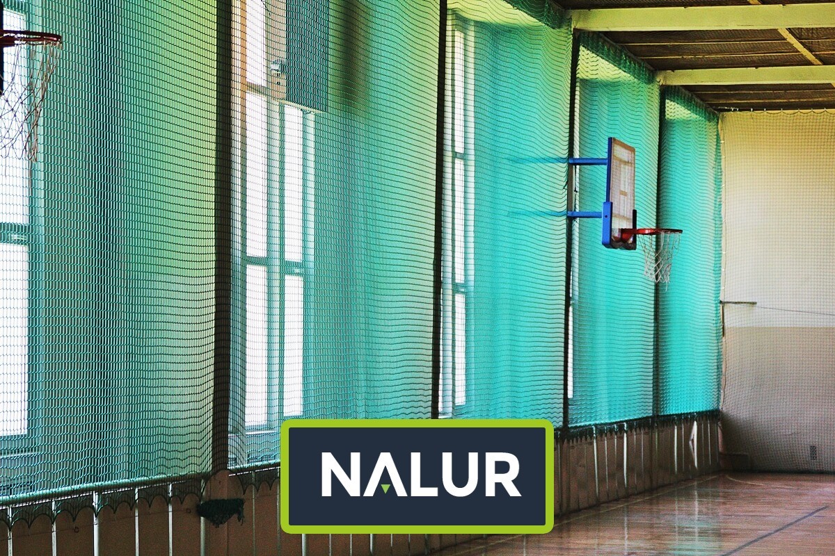   Nalur - Bezpieczne siatki zabezpieczające dla hal sportowych 