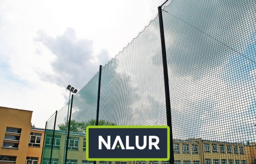   Nalur - Siatka sznurkowa — doskonały wybór do zabezpieczenia boiska piłkarskiego 