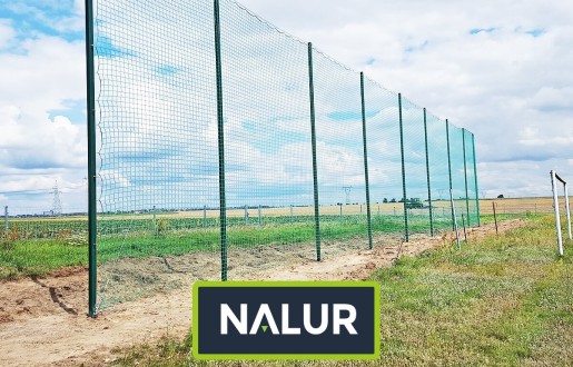   Nalur - Ekonomiczne ogrodzenie sportowe do boiska piłkarskiego 