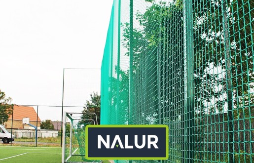   Nalur - Siatka z drobnym oczkiem — doskonała ochrona dla Twojego boiska 
