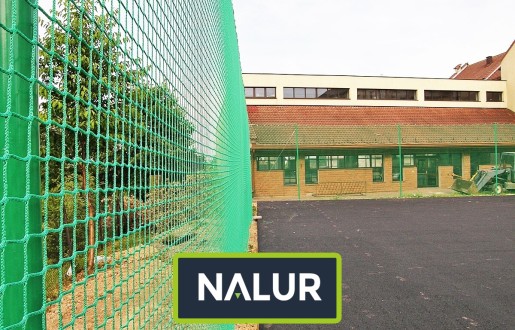  Nalur - Niezawodne siatki i zabezpieczenia piłkarskie dla placów szkolnych 