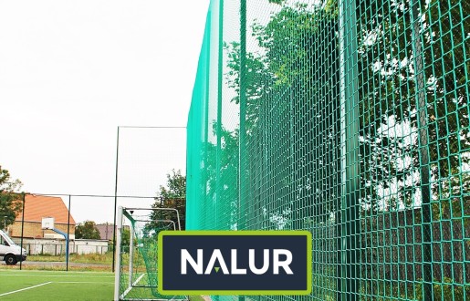   Nalur - Piłkochwyt 5m - Piłkochwyt wysokości 5m z siatką 10x10cm i grubością 5mm 