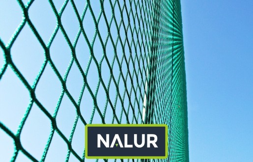   Nalur - Piłkochwyty 6m wys. z słupami i siatką 10x10cm o grubości 5mm Wysokość piłkochwytów 6m 