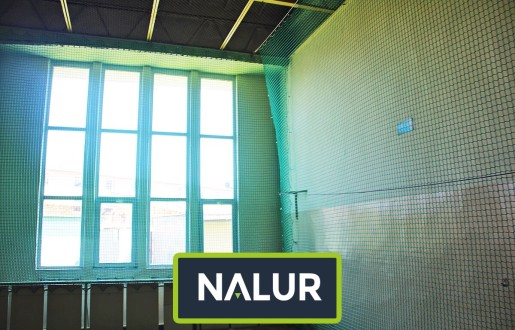 Zabezpieczenie na hale sportowe z siatki Osłona z siatki w hali sportowej Nalur - Zabezpieczenie na hale sportowe z siatki Osłona z siatki w hali sportowej